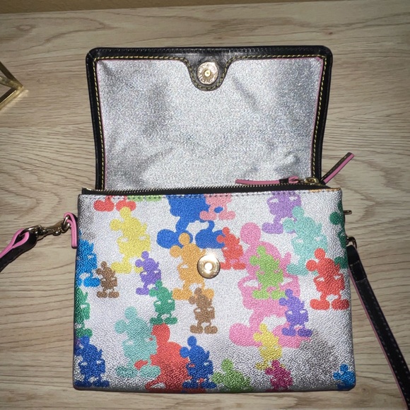 NWOT Disney Dooney & Bourke 10th Anniversary Mickey Mouse Crossbody - Picture 5 of 14